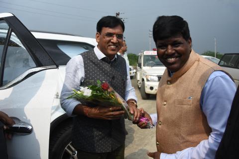 Visit-of-Hon'ble-Minister-of-Shipping-at-VTS-Gandhidham-04.11.2019