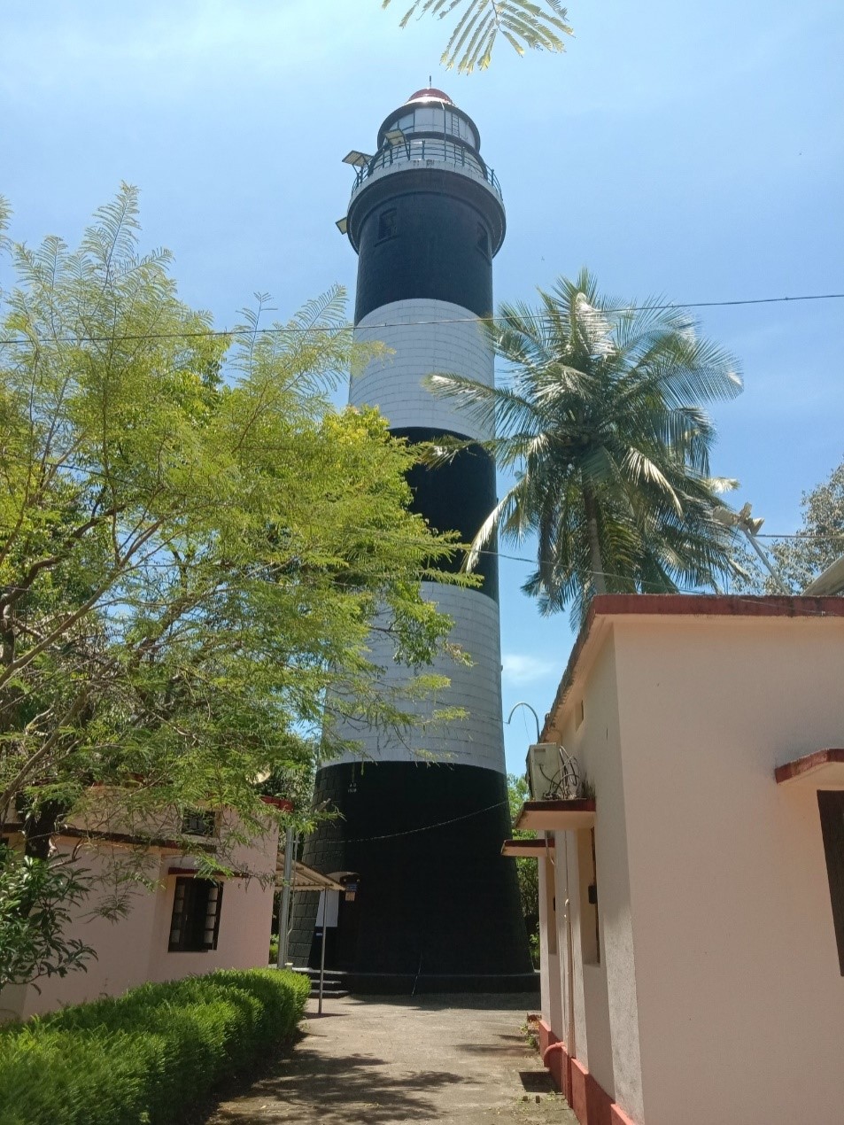 KADALUR POINT LIGHTHOUSE