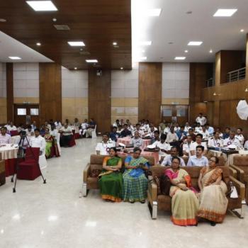 16वाँ विभागीय राजभाषा सम्मलेन  दीपस्तंभ एवं दीपपोत निदेशालय  विशाखापट्टनम में  आयोजित किया गया जिसका शुभारंभ आदरणीय श्री एन मुरूगानंदम , महानिदेशक महोदय के कर कमलों  के द्वारा किया गया